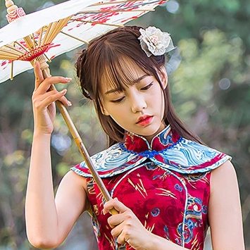 紅衣帶傘女生頭像，唯美古風(fēng)真人頭像
