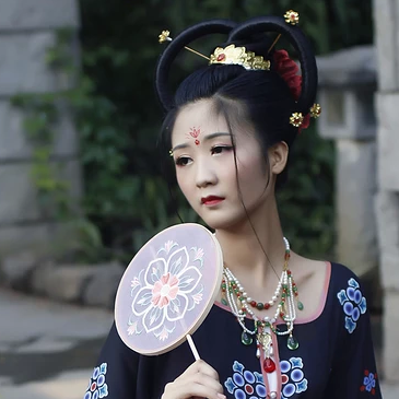妖艷冷漠的女生頭像，唯美古風(fēng)真人女子頭像