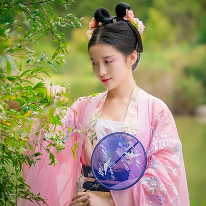 美人來(lái)此時(shí)尚典雅，唯美古風(fēng)真人頭像